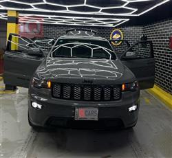 جیپ گراند شیرۆکی